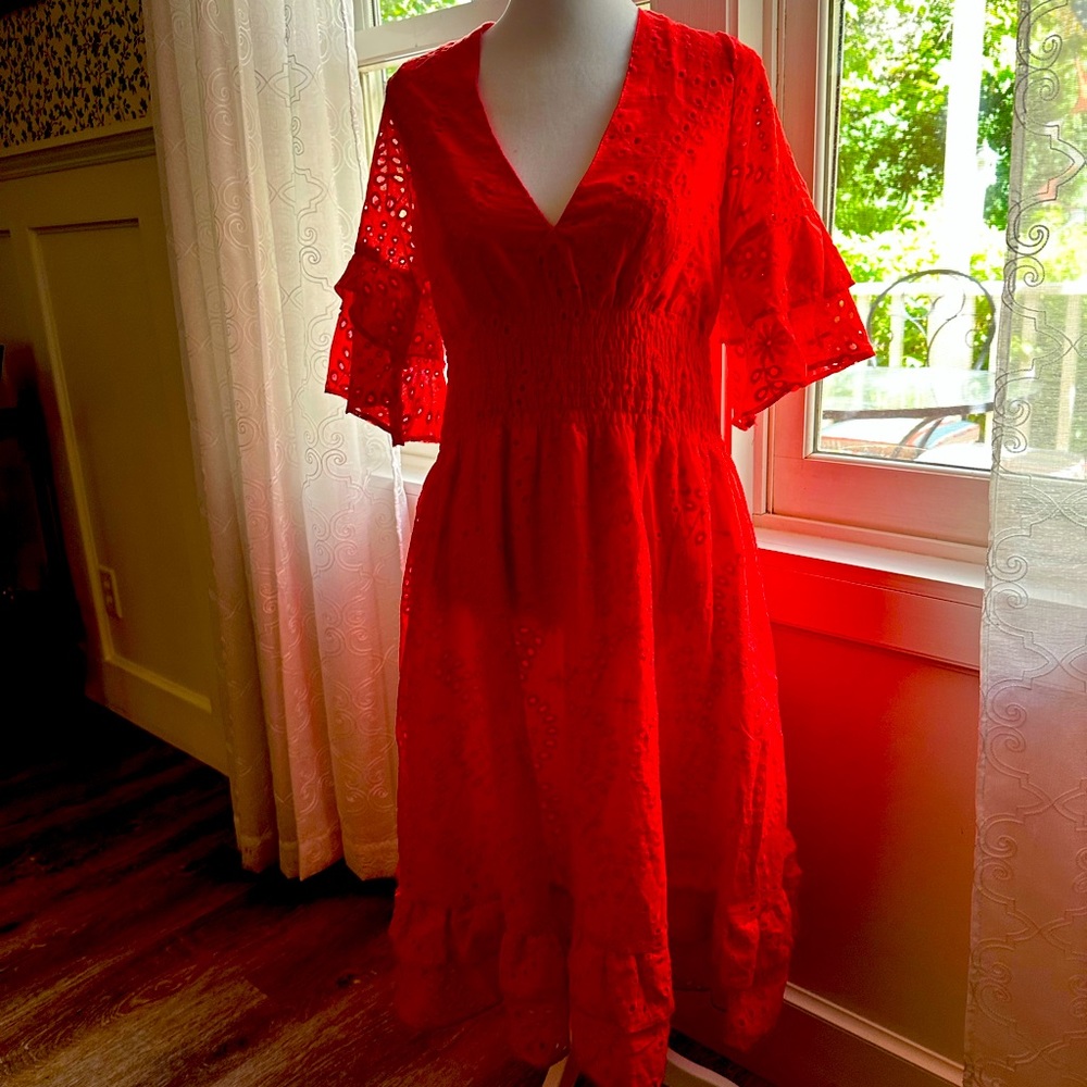 EUC 🍉Watermelon Red Eyelet Ruffle summer three quarter sleeves lined midi dress
